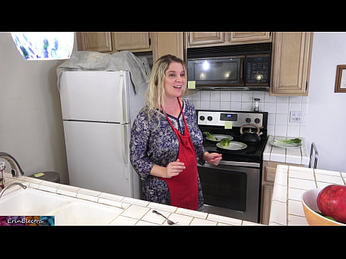 ❤️ Stepmom milking him in the kitchen before his date ❤❌ Porno at en-us.teatroporno.ru ❤